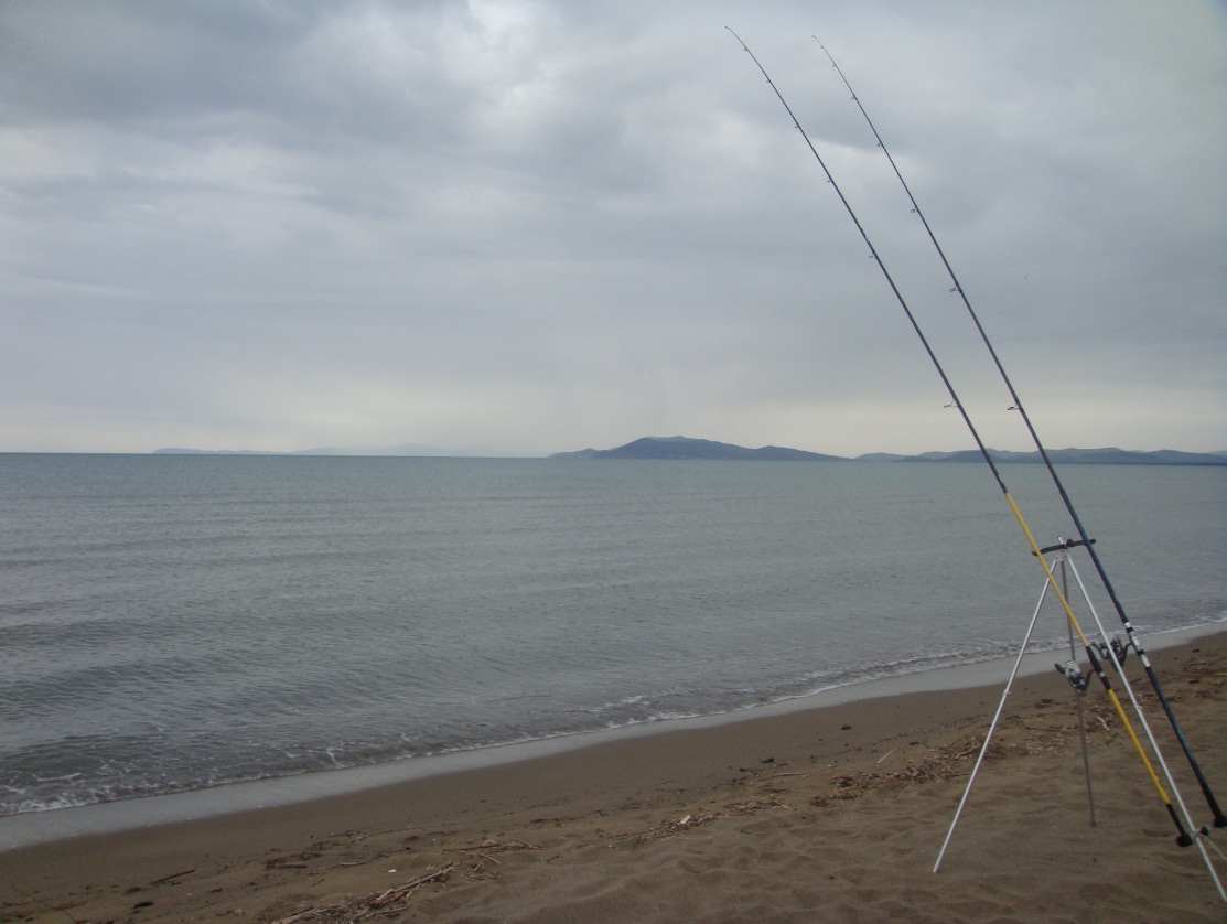 cielo nuvolo durante una battuta di pesca a Giannella