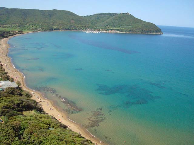 il lido di Baratti è ricco di prede da surfcasting