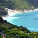 La spiaggia dei sassi neri è un ottimo hot spot per il surfcasting